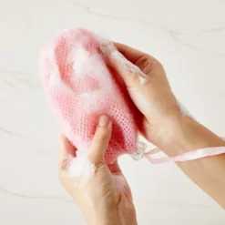 Juvale 4 Pack Soap Savers For Bar Soap With Drawstring Closure, Mesh Pouch For Exfoliating (4 Colors, 3.5 X 6 In) -Body Care Shop GUEST 861a12d2 8e9d 4403 90cc 164d2526a754