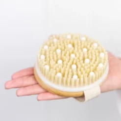 Beauty By Earth Round Dry Brush With Cellulite Massager -Body Care Shop GUEST bf04ca6a 84a4 49b1 b2b2 61624482699d