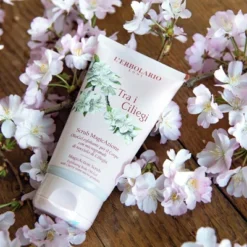 L'Erbolario Tra I Ciliegi MagicAction Scrub - Body Scrub - 5.07 Oz